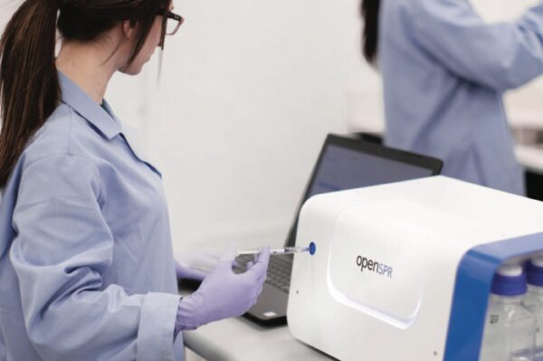 Image_TEC_INS_Nicoya_OpenSPR_Test_1000x665_JPG Image_TEC_INS_Nicoya_OpenSPR_Test_1000x665_JPG